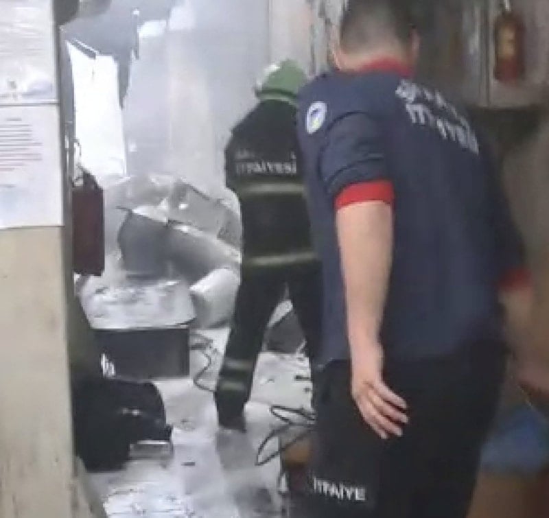 Sakarya’da fabrika patlamasında yaralanan 25 yaşındaki işçi yaşamını yitirdi