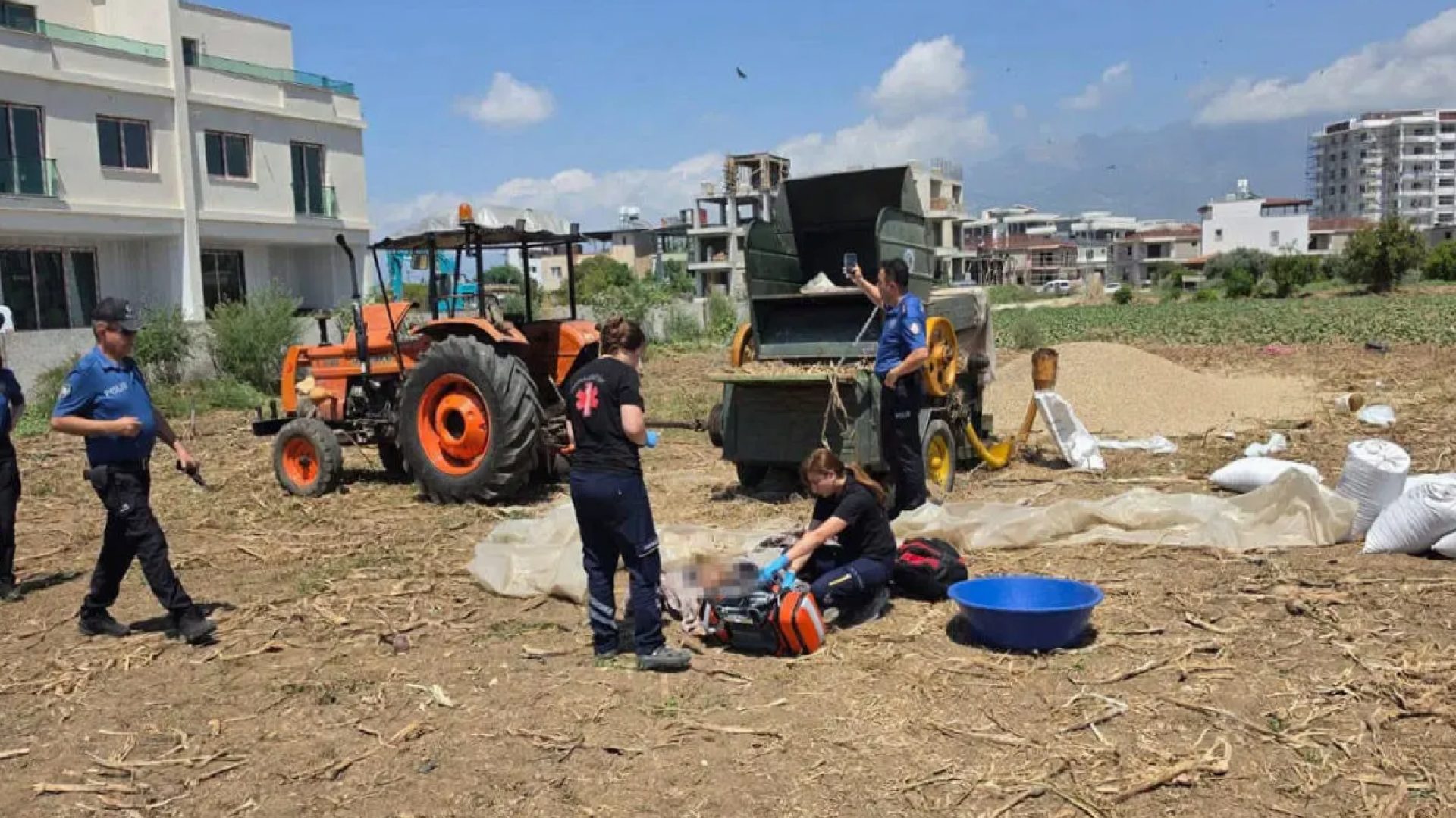 Hatay’da tarım makinesine sıkışan 24 yaşındaki işçi hayatını kaybetti