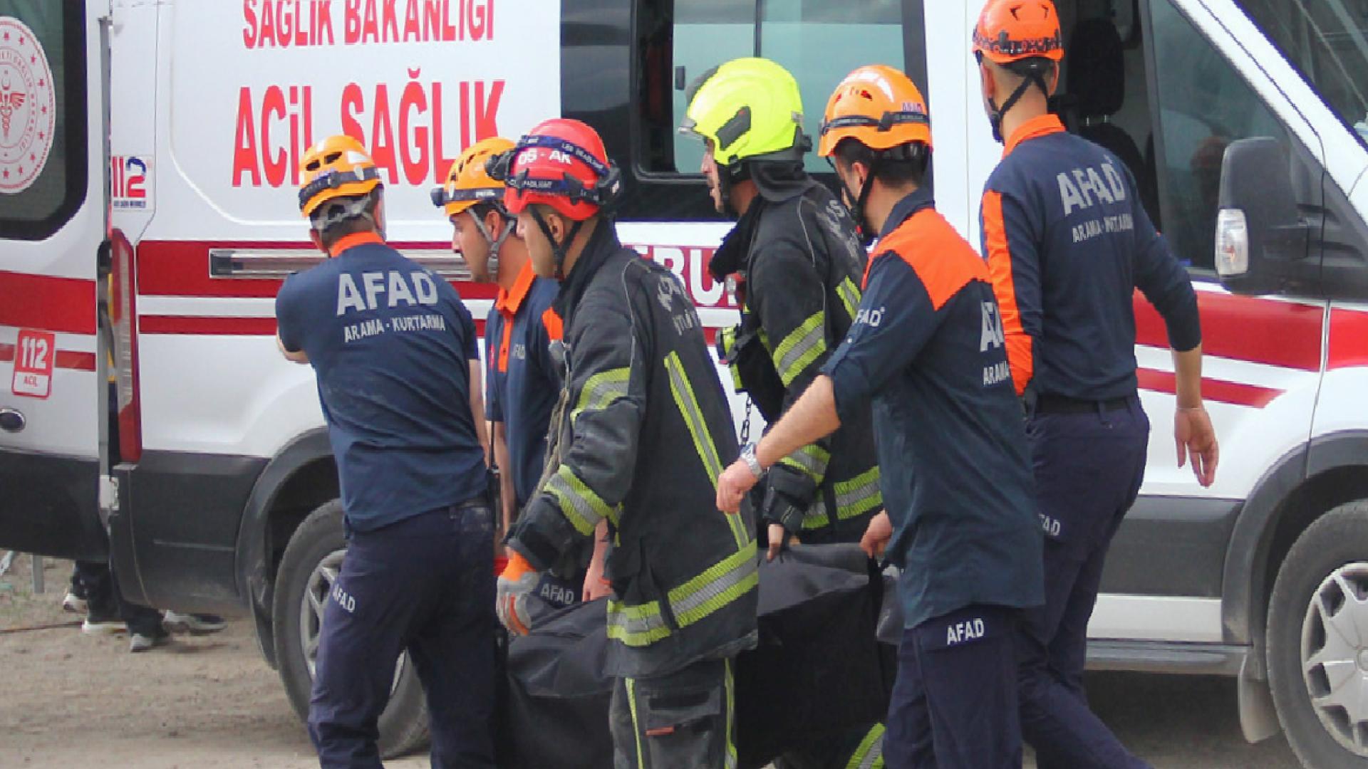 Kayseri’de fabrika inşaatında üzerine bahçe duvarı devrilen 38 yaşındaki işçi hayatını kaybetti