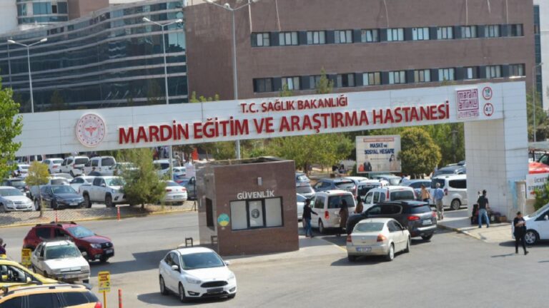 Mardin'de inşaatın 12'nci katından düşen 50 yaşındaki işçi hayatını kaybetti 2 Mardin'de inşaatın 12'nci katından düşen 50 yaşındaki işçi hayatını kaybetti