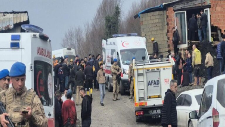 Zonguldak'ta 2 işçinin öldüğü maden faciasında, tutuklu ocak sahibi tahliye edildi 10 Zonguldak'ta 2 işçinin öldüğü maden faciasında, tutuklu ocak sahibi tahliye edildi