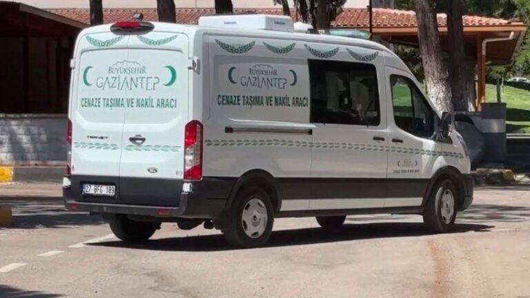 Kuyu temizliğinde elektrik akımına kapılan 17 yaşındaki genç işçi hayatını kaybetti 25 Kuyu temizliğinde elektrik akımına kapılan 17 yaşındaki genç işçi hayatını kaybetti