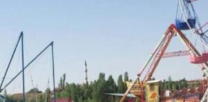 Lunaparkta iş kazası: Gondol görevlisi metrelerce yükseklikten düştü 2 Lunaparkta iş kazası: Gondol görevlisi metrelerce yükseklikten düştü