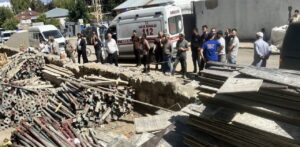 Erzurum'da inşaatta iskeleden düşen 31 yaşındaki işçi hayatını kaybetti 4 Erzurum’da inşaatta iskeleden düşen 31 yaşındaki işçi hayatını kaybetti