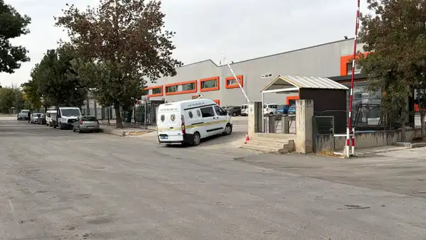 Eskişehir’de 7.5 metre yükseklikten düşen işçi hayatını kaybetti 3 Eskişehir’de 7.5 metre yükseklikten düşen işçi hayatını kaybetti 3