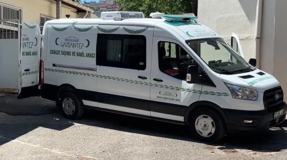 Gaziantep’te silindir makinesine sıkışan 25 yaşındaki işçi hayatını kaybetti 2 Gaziantep’te silindir makinesine sıkışan 25 yaşındaki işçi hayatını kaybetti 2