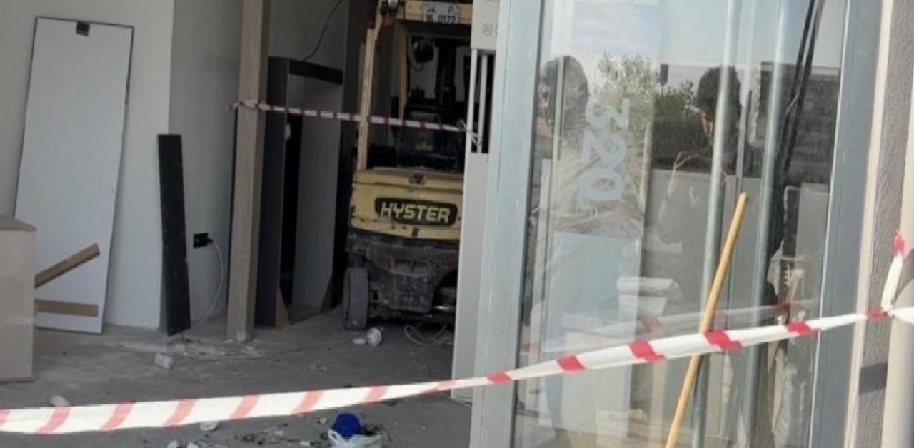 Gaziantep’te üzerine mermer blok düşen işçi hayatını kaybetti 1 Gaziantep’te üzerine mermer blok düşen işçi hayatını kaybetti 1