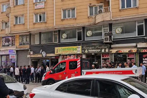 Mardin'de asansör kabini çöktü: 2 işçi yaralandı 2 Mardin'de asansör kabini çöktü: 2 işçi yaralandı 2