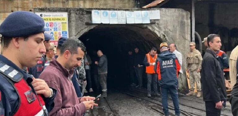 Zonguldak Kilimli'de maden patlamasında 3 işçi hayatını kaybetti! 23 Zonguldak Kilimli’de maden patlamasında 3 işçi hayatını kaybetti!